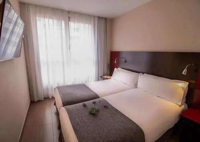أس أم تياتير أوديتوري 3*