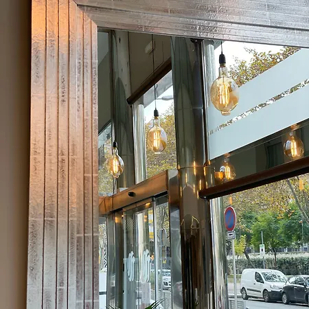 Sm 테아트레 아우디토리 호텔 3*