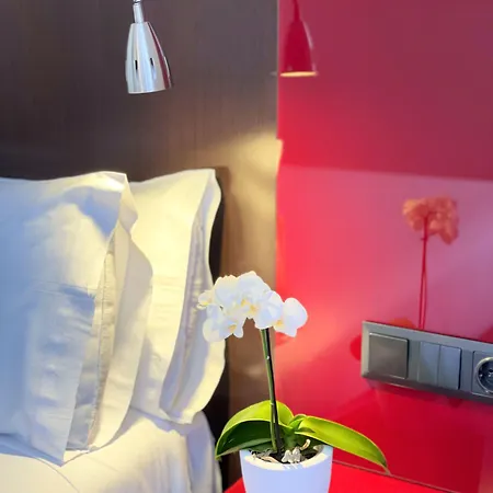 호텔 Sm 테아트레 아우디토리 3*