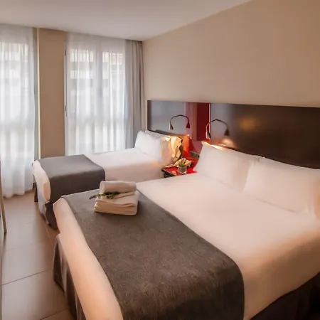 호텔 Sm 테아트레 아우디토리 3*